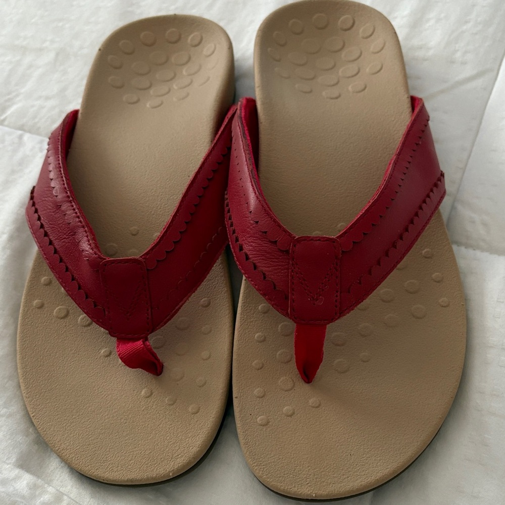 Vionic Red Sandals